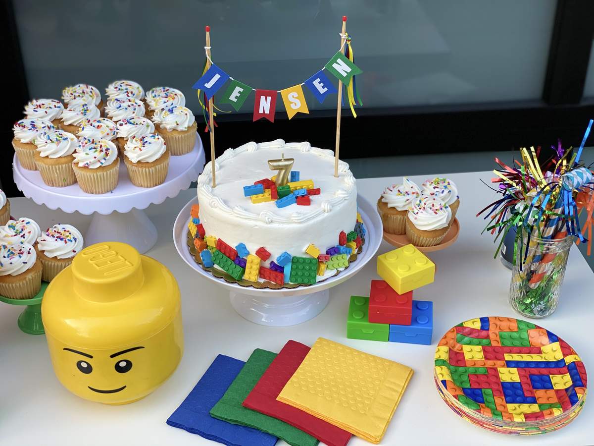 LEGO Birthday Party Ideas | Photo 10 of 16 | Catch My Party, image size:1200x900