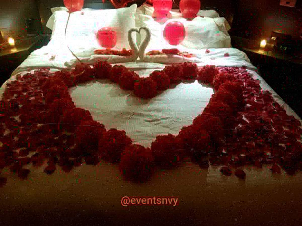 Love Engagement Party Ideas | Photo 3 of 20 | Catch My Party, image size:1200x900