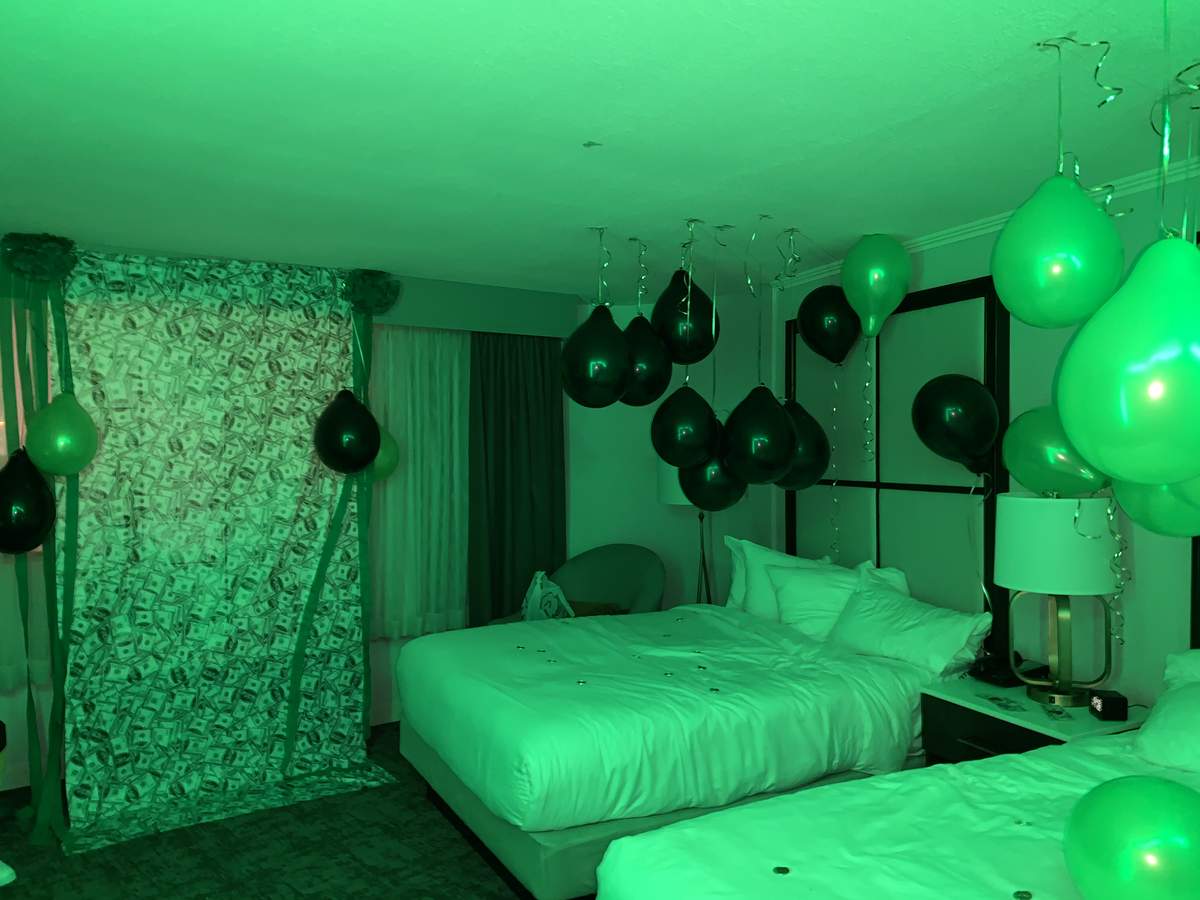 Money Theme Birthday Party Ideas Photo 1 of 14 Catch My Party