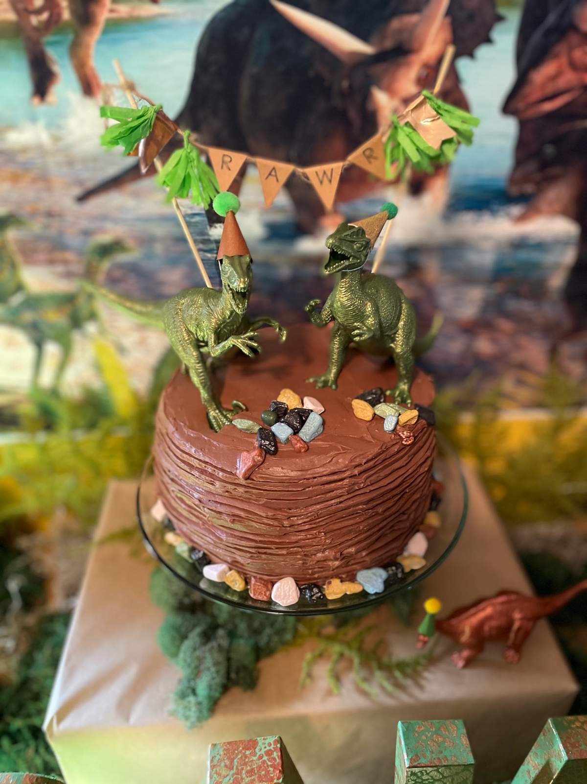 DinoFour “RAWR” Party - Dinosaurs