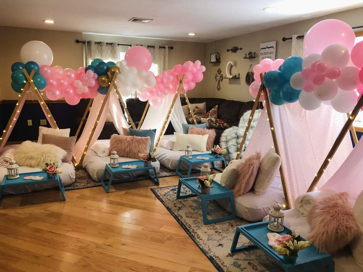 Lia’s Sleepover party - Lia’s Sleepover party