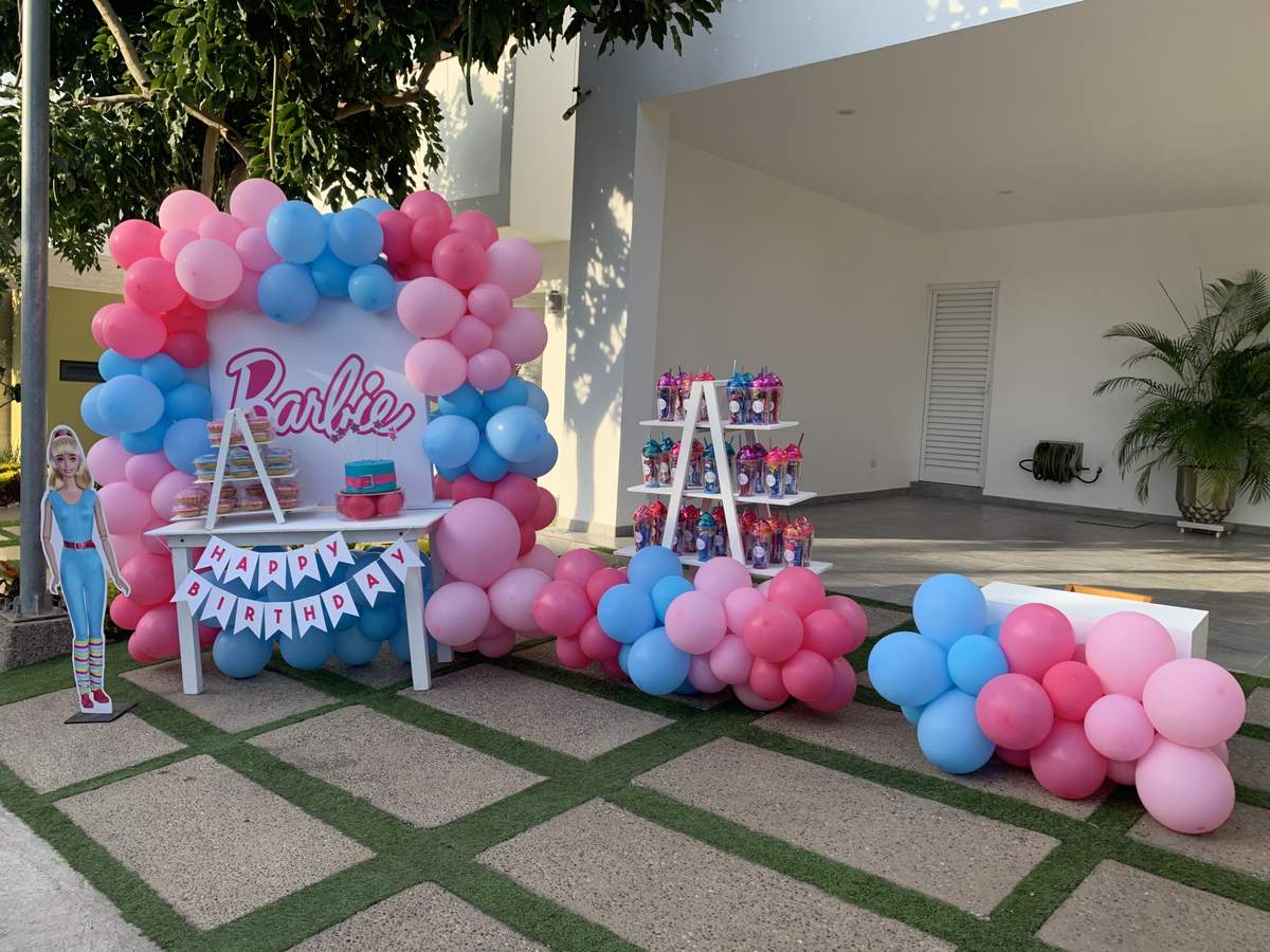 Barbie Eugenia - Barbie Party 