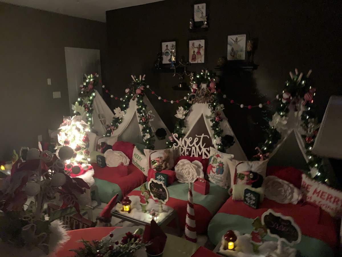 Christmas in July Christmas/Holiday Party Ideas | Photo 3 of 13 | Catch