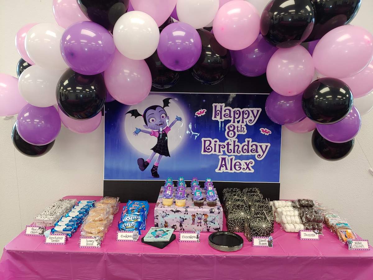 Alex's 8th birthday party  - Vampirina
