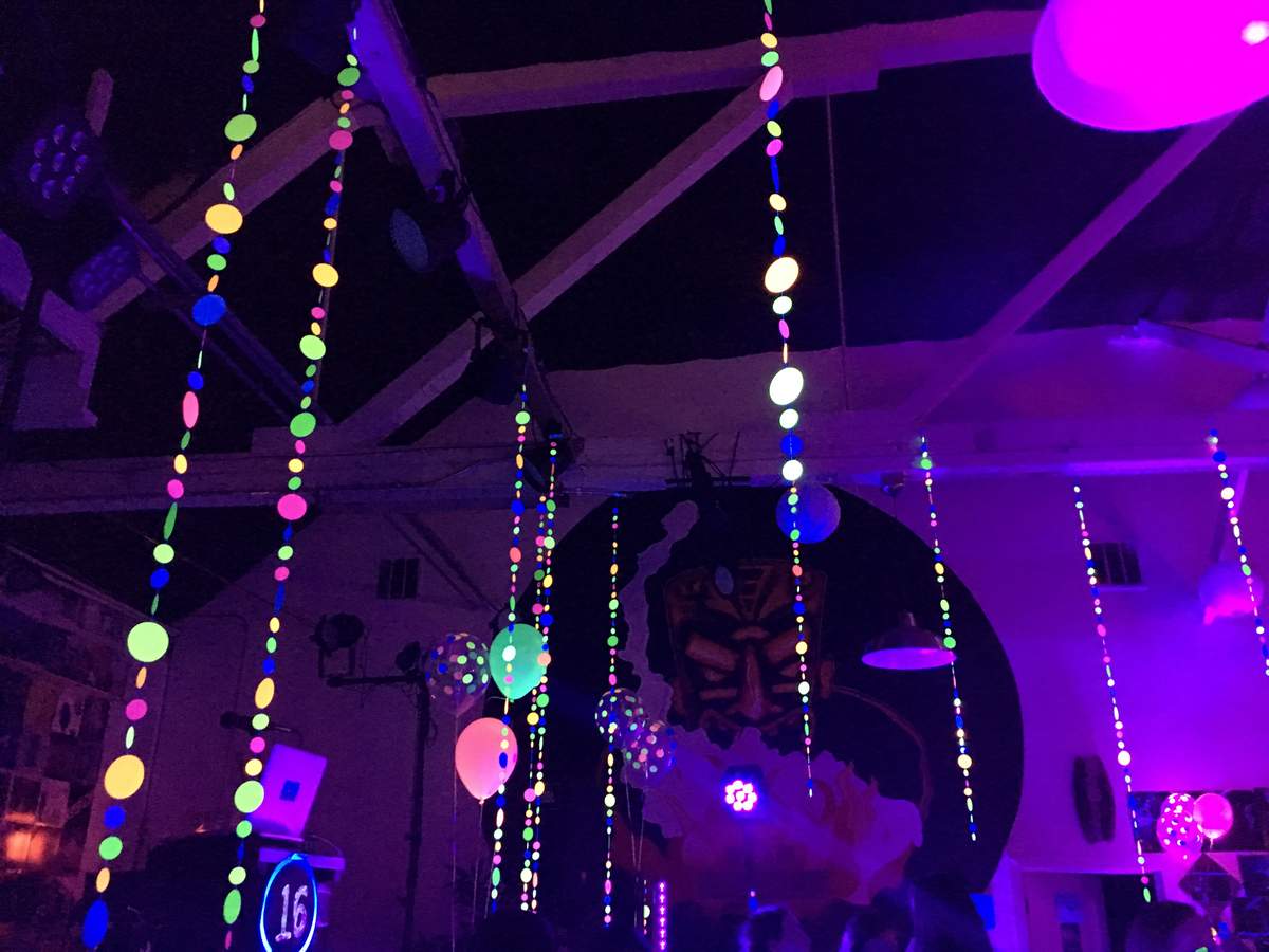 Spooky Halloween Glow Party - Halloween Glow Party