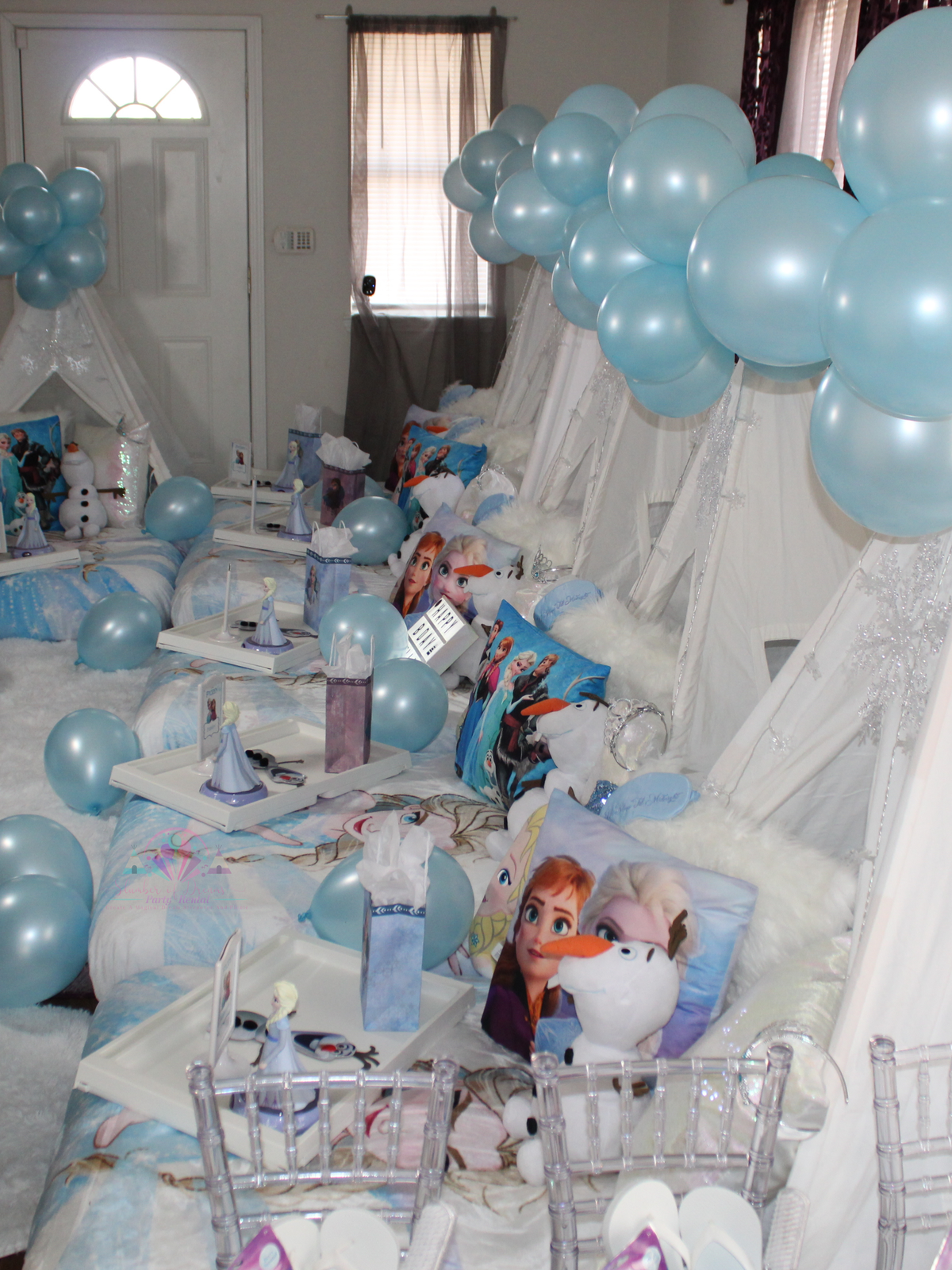 Bella’s Frozen Sleepover Spa Party - Frozen 