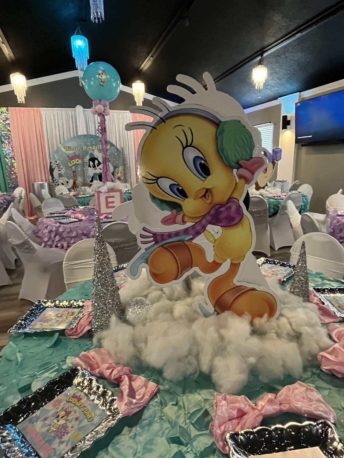“ Looney Tunes Winter Wonderland” - Looney Tunes