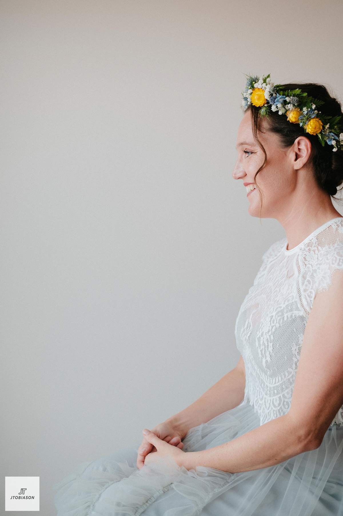 bright-florals-in-blues-and-oranges-wedding-party-ideas-photo-98-of