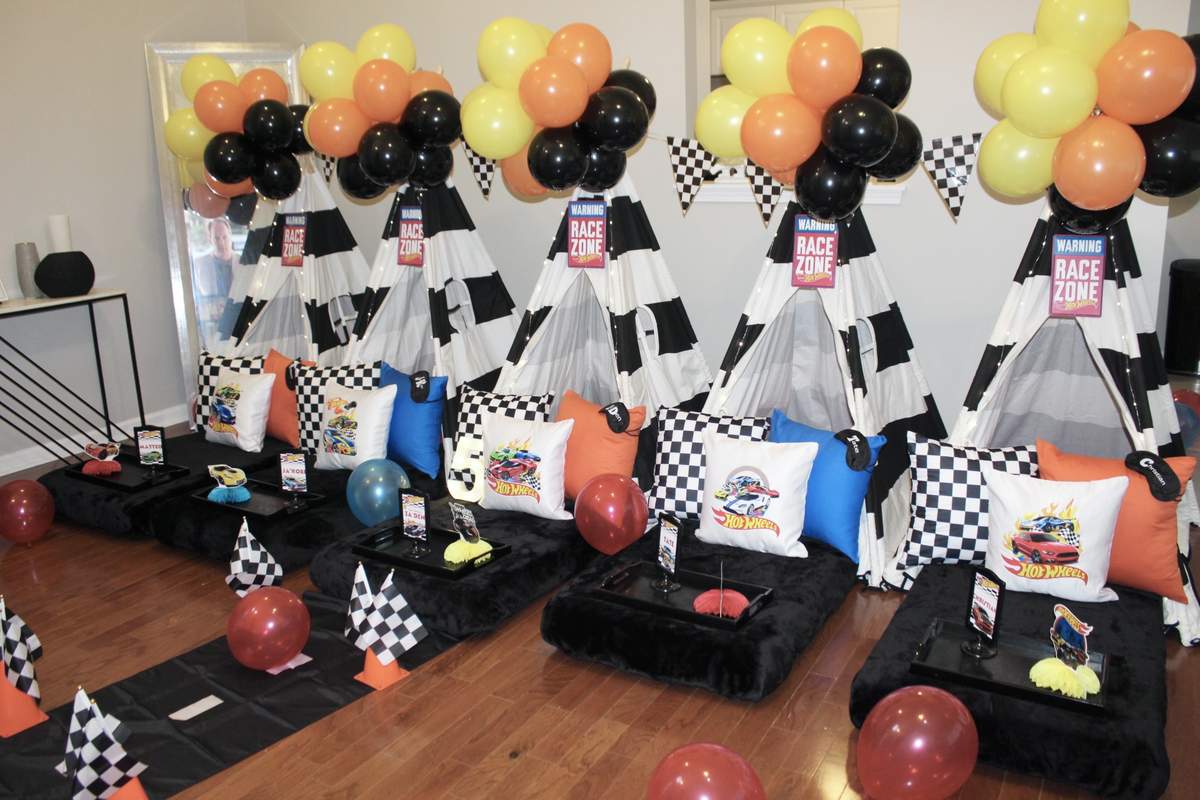 Za'Den Speed racer sleepover - Hotwheel 