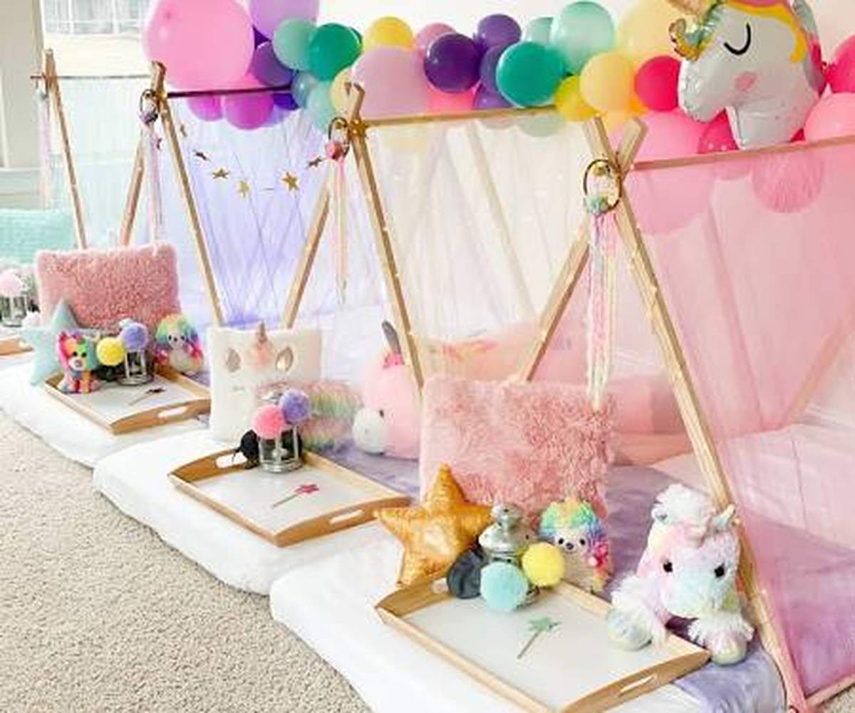 Hannahs amazing sleepover party - Taylor Swift
