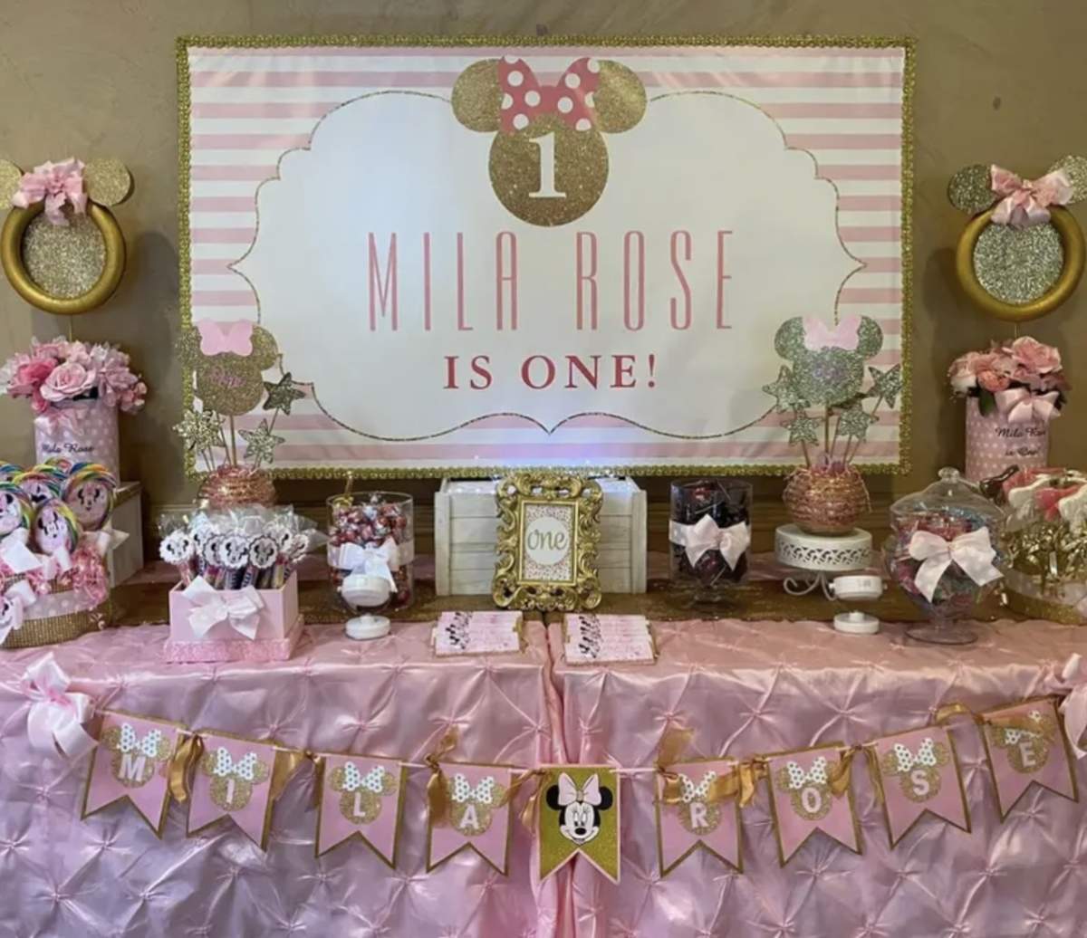 Pretty in Pink - Minnie Mouse - Monnie Mouse