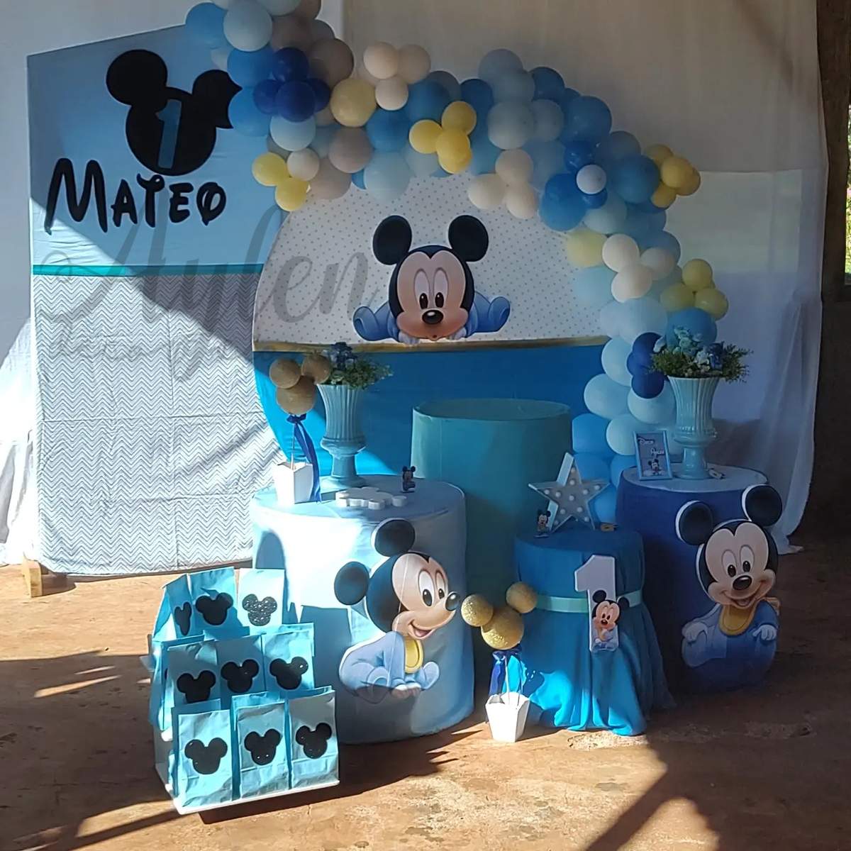 Primer añito con orejas - Mickey Mouse bebe