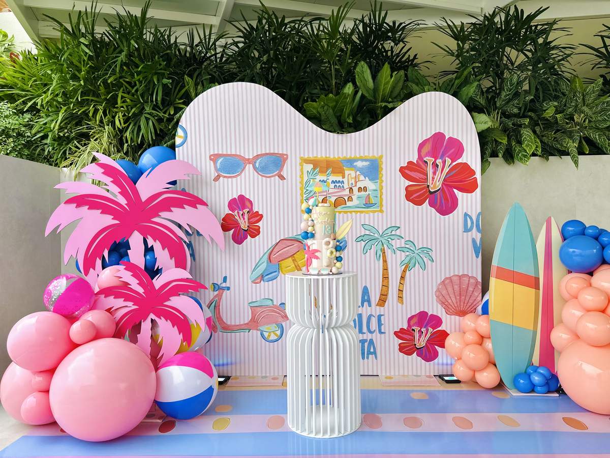 Ana’s Coastal Club - Pool party