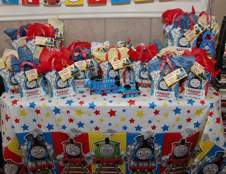 Thomas the Train / Birthday "Thomas the Train 4th Birthday Party ...