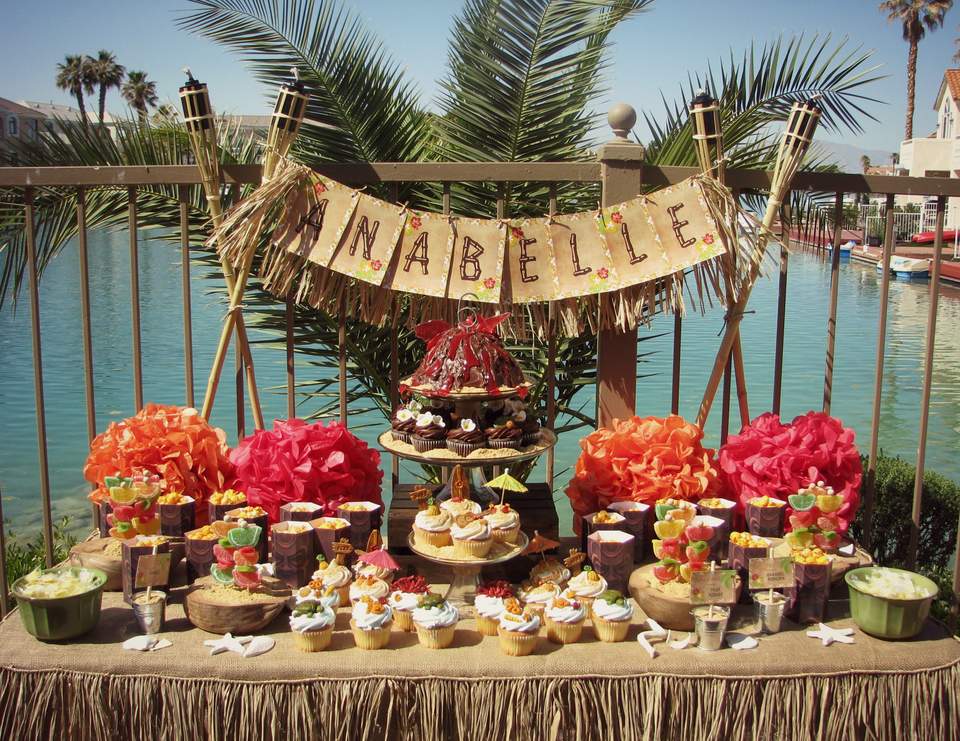 Aloha! Vintage Hawaiian Luau - Luau