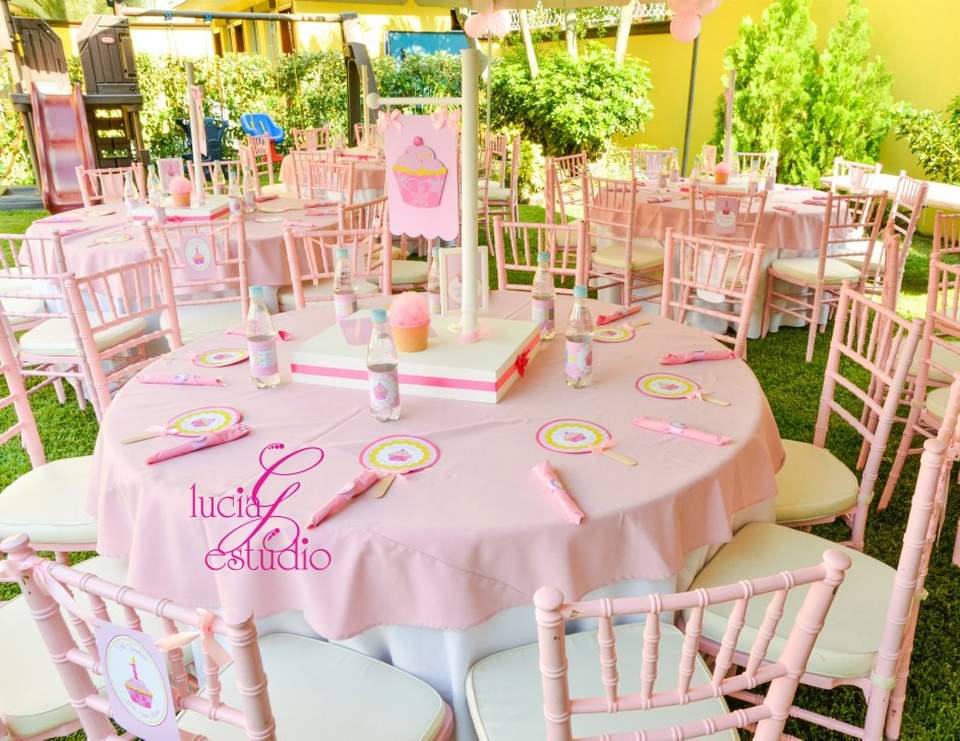 1st birthday party / Birthday "Sweet Cupcake Party" Catch My Party