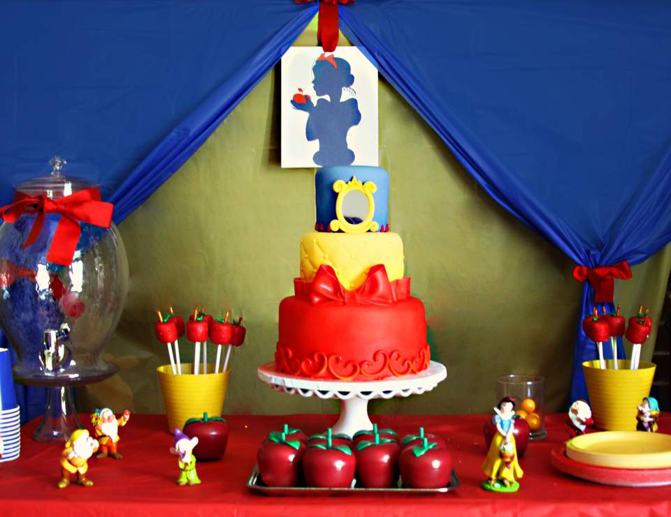 Snow White / Birthday “Kensleys Snow White Birthday” | Catch My Party