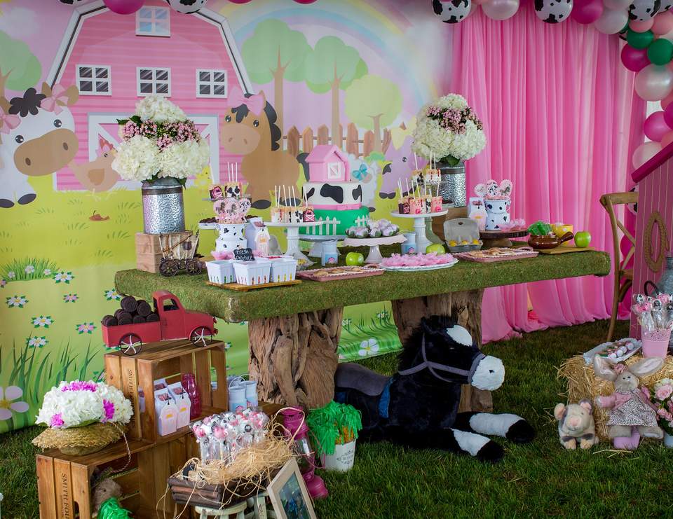Girl Birthday / Birthday "Pink Girl Farm birthday party" | Catch My Party