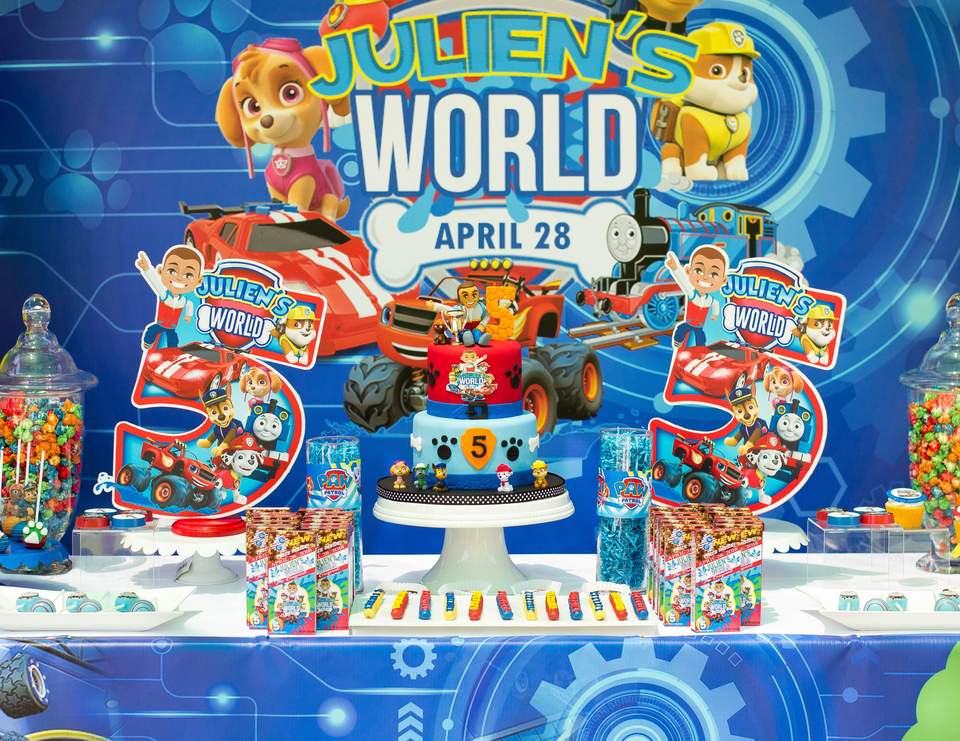 Julien's World - Paw Patrol