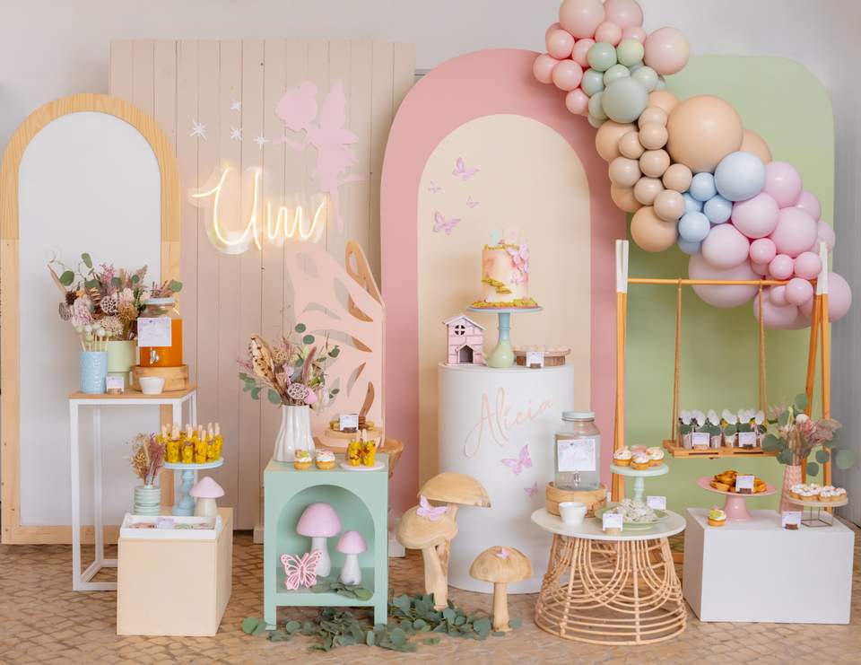 Alícia's Enchanted Garden Party - Garden