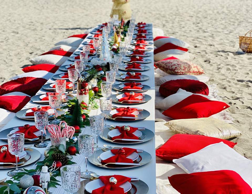 Christmas Picnic / Christmas/Holiday "Holiday Office Party" Catch My