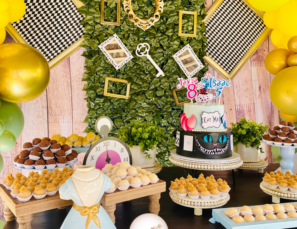 A Trip to Alice in Wonderland - Alice in Wonderland