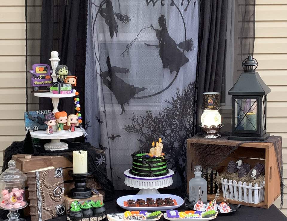 It’s just a bunch of Hocus Pocus - Hocus Pocus 2 viewing party 