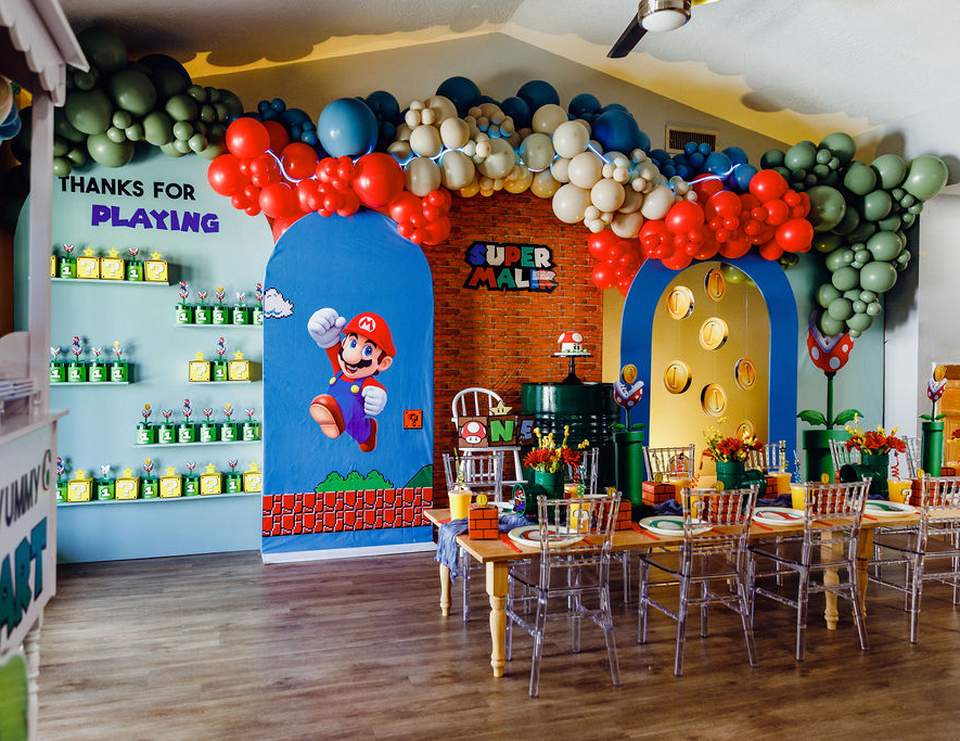 Super Malik is ONE - Super Mario Bros