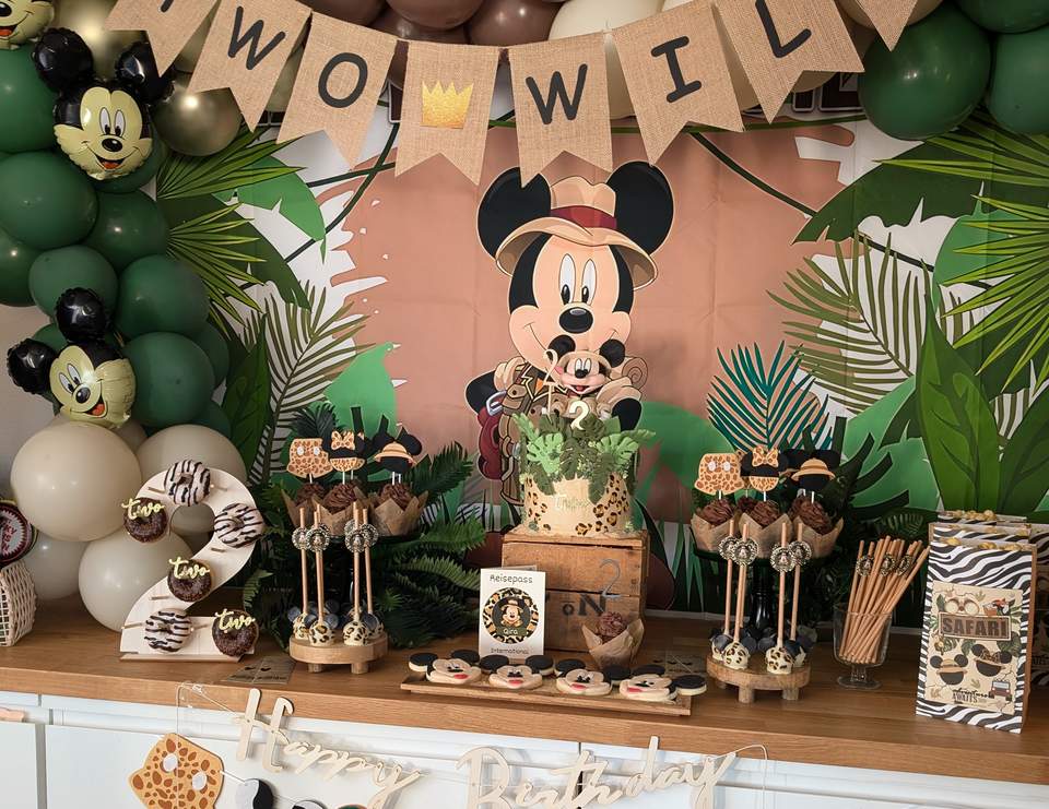 Two wild - Mickey Safari