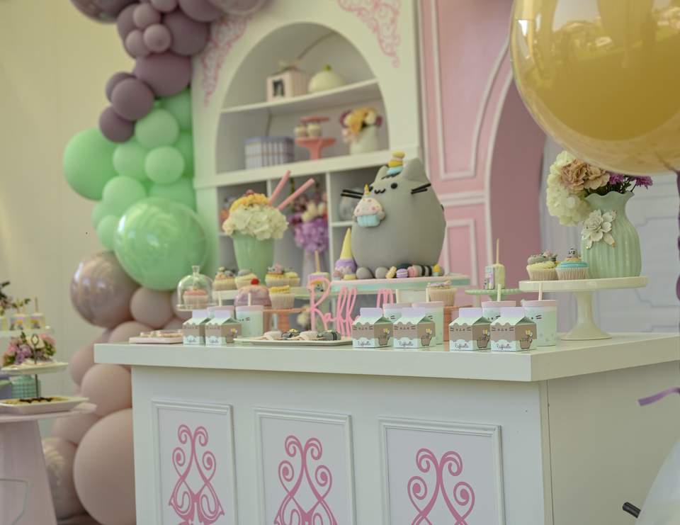 PUSHEEN PATISSERIE PARTY - PUSHEEN