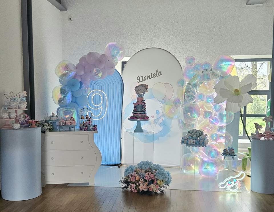 Daniela 's 9th Birthday Party  - Cinnamonroll 