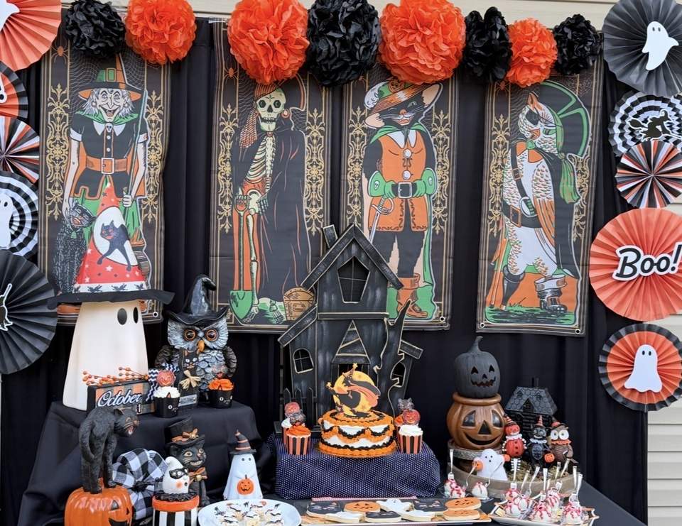 Vintage Halloween movie night  - Vintage Halloween