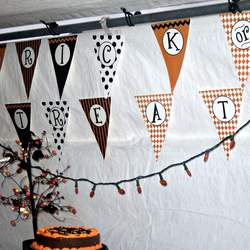 Roberto's Halloween Birthday Party - Halloween Party