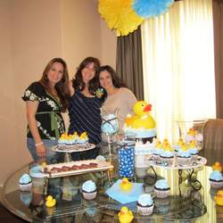 Maricela's Baby Shower - Rubber Ducky in Tub