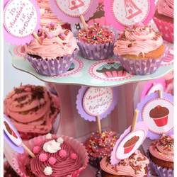 Aurelia's First Cupcake Birthday Party - Cupcakes!