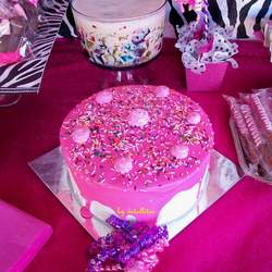 Zebra Minnie Mouse birthday party* - Minnie Mouse