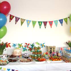 Ambers Rainbow Baby Shower - Rainbow / Jungle