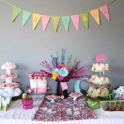 Carsyn's wonderland birthday - Alice in Wonderland