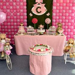 Dolls in the garden - Dolls