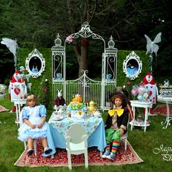Nicole in Wonderland - Alice in Wonderland, Mad Tea Party