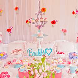 Valentine's Day Surprise - Breakfast in Bed
