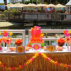 Wet'n Wild Luau - Hawaiian Luau