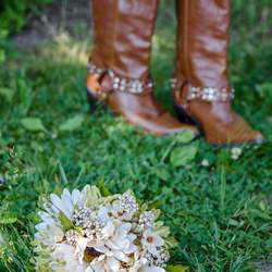 Lakeside Rustic Styled Shoot  - Rustic chic, outdoor party at the lake