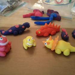 Annabelle's pink and purple, sparkly, shiny, dinosaur party - Dinosaur