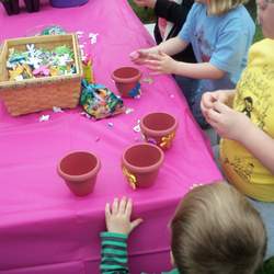 Savannah's Magical Garden with Dora & Friends - dora the explorer and flower/gardens