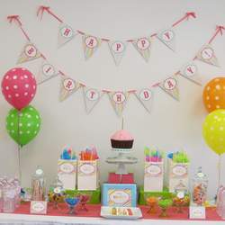 Cupcake decorating party photoshoot - rainbow, colors