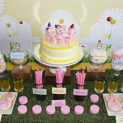Zara's 4th Pink Piggy Party - Pink Pigs