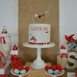 Simon's 2nd Birthday - Vintage Tricycle