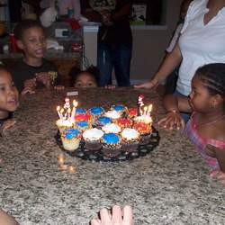 Ronald & Rayn's 4th and 6th Birthday!! - Dr. Seuss 