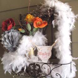 Adding to the Nest - Birds/Nest